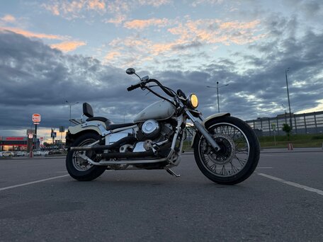 1997 Yamaha XVS400 Drag Star, белый, 198000 рублей, вид 4