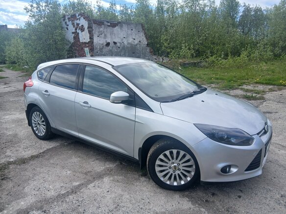 2011 Ford Focus III, серебристый, 650000 рублей