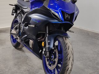 2022 Yamaha YZF-R7, синий, 799000 рублей, вид 2