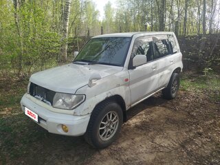 2000 Mitsubishi Pajero iO, белый, 350000 рублей, вид 1
