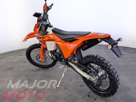 2026 KTM 300 EXC, оранжевый, 1299000 рублей, вид 5