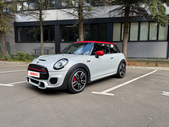 2019 Mini Hatch JCW III (F55/F56) Рестайлинг, серебристый, 3520000 рублей