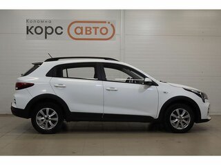 2021 Kia Rio X IV Рестайлинг, белый, 1327000 рублей, вид 4