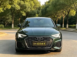 2023 Audi A3 Sportback 35 TFSI IV (8Y), зелёный, 2180000 рублей, вид 2