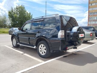 2010 Mitsubishi Pajero IV, чёрный, 1450000 рублей, вид 3