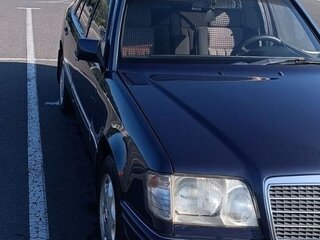 1991 Mercedes-Benz W124 230, синий, 854173 рублей, вид 2
