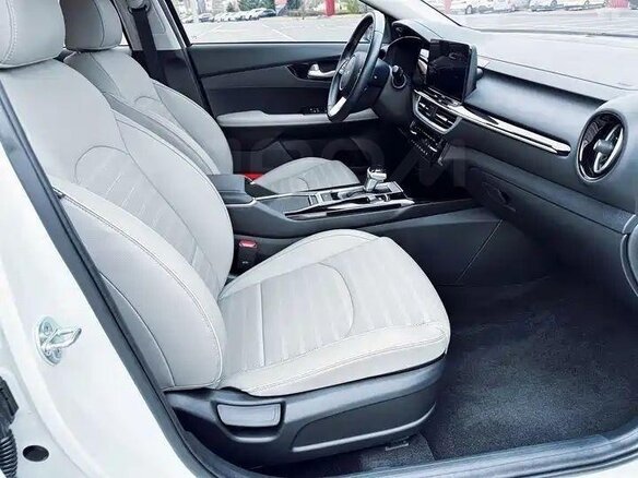 2023 Kia K3 II Рестайлинг, белый, 1559000 рублей - вид 6