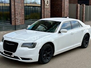 2015 Chrysler 300C II Рестайлинг, белый, 1600000 рублей, вид 2
