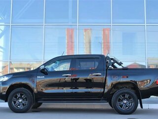 2021 Toyota Hilux VIII Рестайлинг 2, чёрный, 5365000 рублей, вид 2