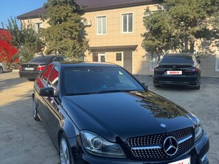 2012 Mercedes-Benz C-Класс 180 BlueEFFICIENCY III (W204) Рестайлинг, чёрный, 1400000 рублей, вид 2