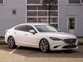 2018 Mazda 6 III (GJ) Рестайлинг, белый, 1705000 рублей, вид 3