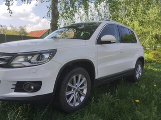 2013 Volkswagen Tiguan I Рестайлинг, белый, 1450000 рублей, вид 1