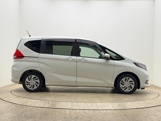 2022 Honda Freed II Рестайлинг, белый, 1225000 рублей, вид 4