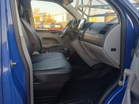2012 Volkswagen Transporter, синий, 1385000 рублей - вид 2