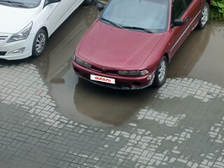 1996 Mitsubishi Galant VII, пурпурный, 100000 рублей, вид 1