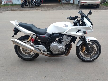 2009 Honda CB 400 Super Four, белый, 449000 рублей, вид 1