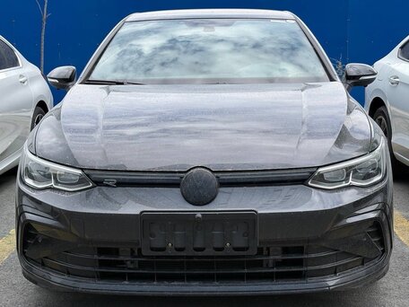 2023 Volkswagen Golf VIII, серый, 2500000 рублей, вид 2