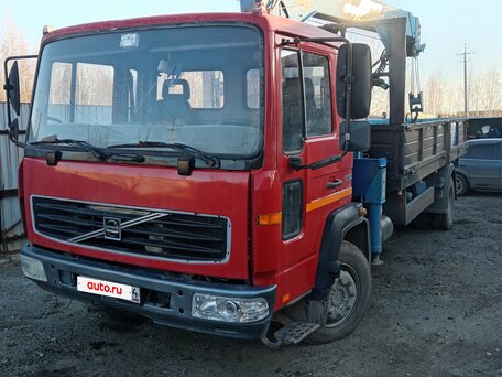 2006 Volvo FL, красный, 4000000 рублей, вид 1