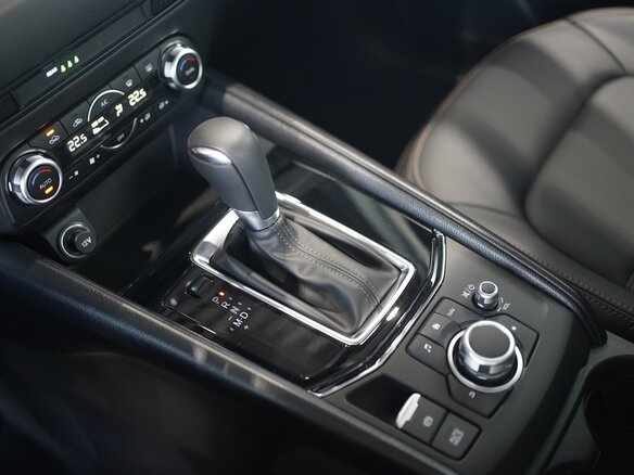 2026 Mazda CX-5 II Рестайлинг, красный, 4700000 рублей - вид 6