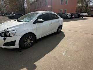 2014 Chevrolet Aveo II, белый, 315000 рублей, вид 2