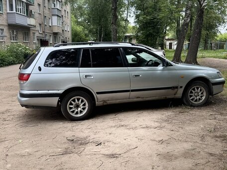 1997 Toyota Caldina I Рестайлинг, серебристый, 155000 рублей, вид 4