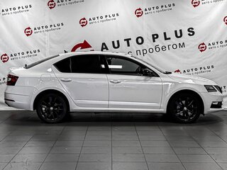 2018 Skoda Octavia III (A7) Рестайлинг, белый, 2389000 рублей, вид 5