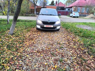 2010 Skoda Fabia II, серый, 590000 рублей, вид 4