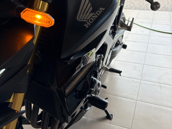 2025 Honda CB 1000 Hornet, чёрный, 1250000 рублей - вид 4