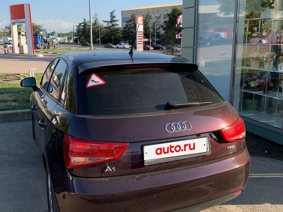 2012 Audi A1 I (8X), пурпурный, 1000000 рублей - вид 4