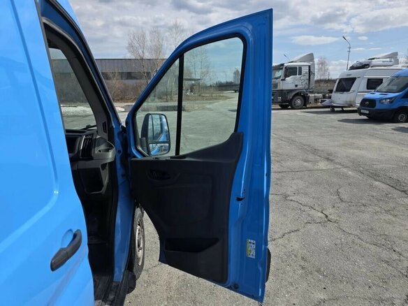 2021 Ford Transit, синий, 2940000 рублей - вид 10