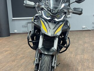 2026 QJMotor SRT 900 S, серый, 859000 рублей, вид 3