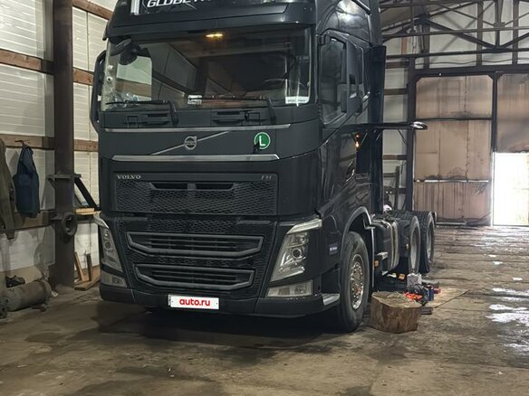 2017 Volvo FH, чёрный, 9300000 рублей - вид 3