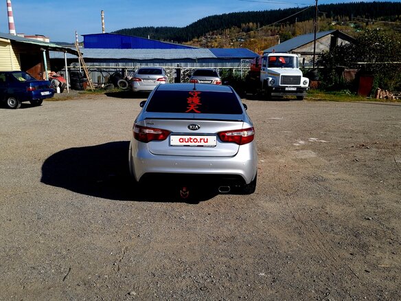 2013 Kia Rio 4-speed III, серый, 650000 рублей - вид 10