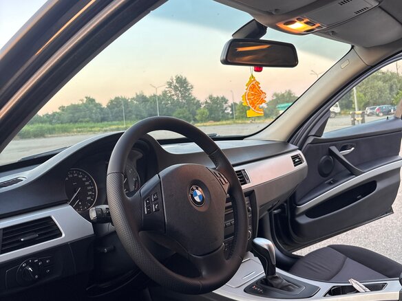 2010 BMW 3 серии 318i V (E90/E91/E92/E93) Рестайлинг, чёрный, 1250000 рублей - вид 11