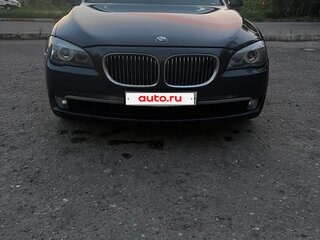 2009 BMW 7 серии Long 740Li V (F01/F02/F04), серый, 1300000 рублей, вид 2
