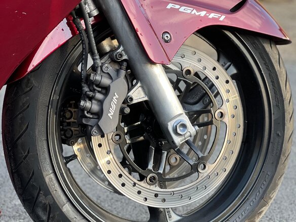 1998 Honda CBR 1100 XX, красный, 480000 рублей - вид 4