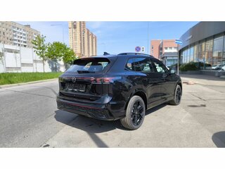 2026 Volkswagen Tiguan L Pro III (China Market), чёрный, 5130000 рублей, вид 4