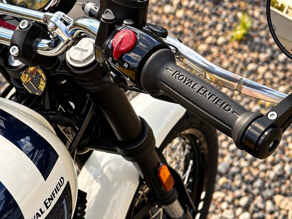 2025 Royal Enfield Bear 650, жёлтый, 580000 рублей - вид 10