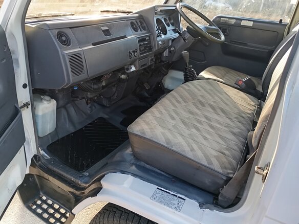 1994 Toyota Dyna, белый, 550000 рублей - вид 8