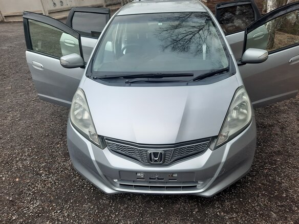 2012 Honda Fit II, серебристый, 915000 рублей - вид 1