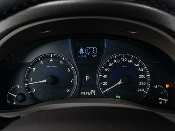 2011 Lexus RX 270 III, бежевый - вид 19