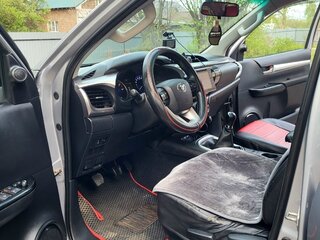 2015 Toyota Hilux VIII, серебристый, 2350000 рублей, вид 4