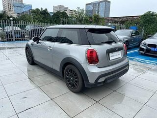 2023 Mini Hatch One III (F55/F56) Рестайлинг 2, серый, 1754000 рублей, вид 4