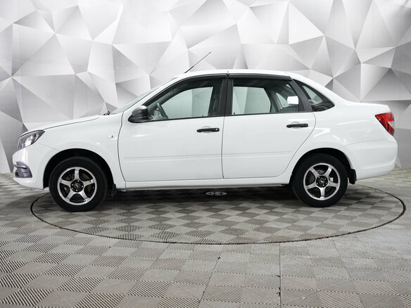 2022 Lada (ВАЗ) Granta I Рестайлинг, белый, 598000 рублей - вид 1