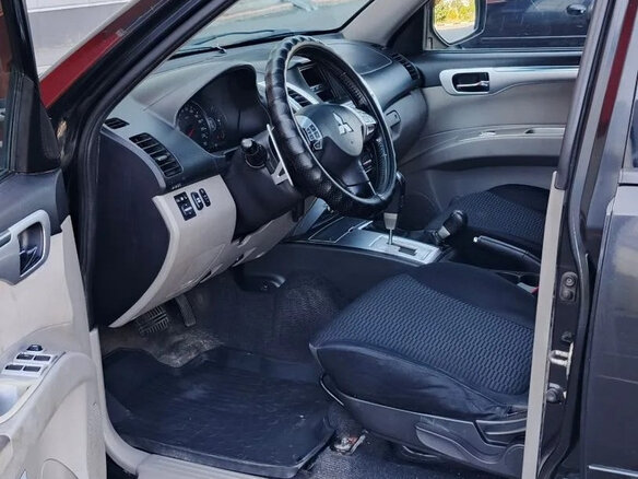 2012 Mitsubishi Pajero Sport II, чёрный - вид 12