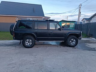 1993 Nissan Patrol IV (Y60), чёрный, 850000 рублей, вид 4