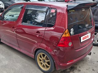 2001 Daihatsu YRV I, красный, 375000 рублей, вид 4