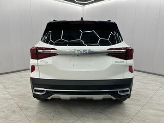 2022 Kia KX3, белый, 1790000 рублей, вид 4