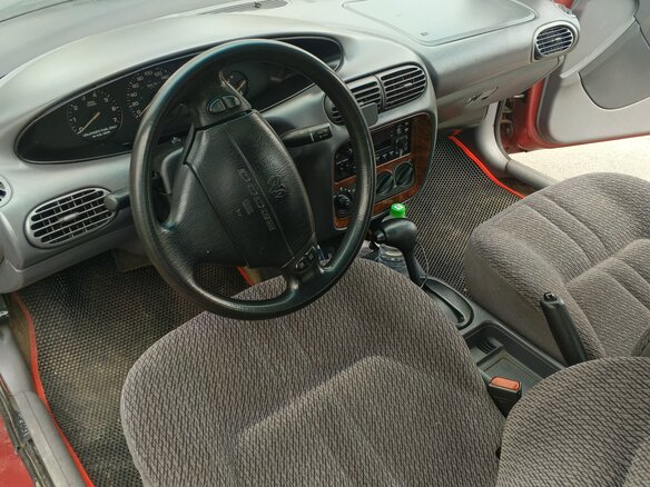 1995 Dodge Stratus I, красный, 305000 рублей - вид 2