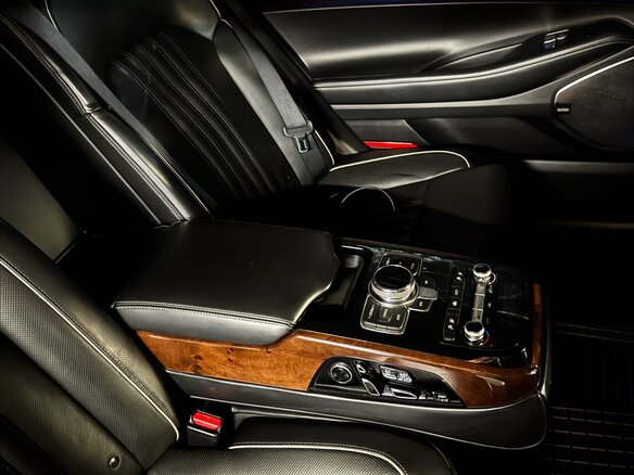 2018 Genesis G90 I, чёрный, 2230000 рублей - вид 9